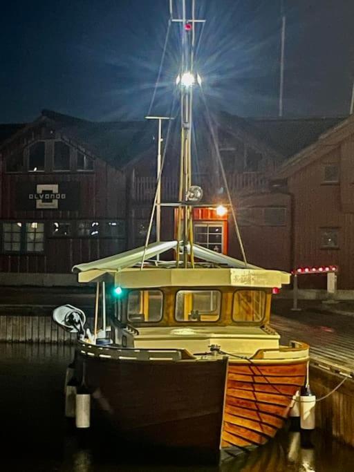 Holmestrand, Leilighet Pa Bryggekanten Exterior foto